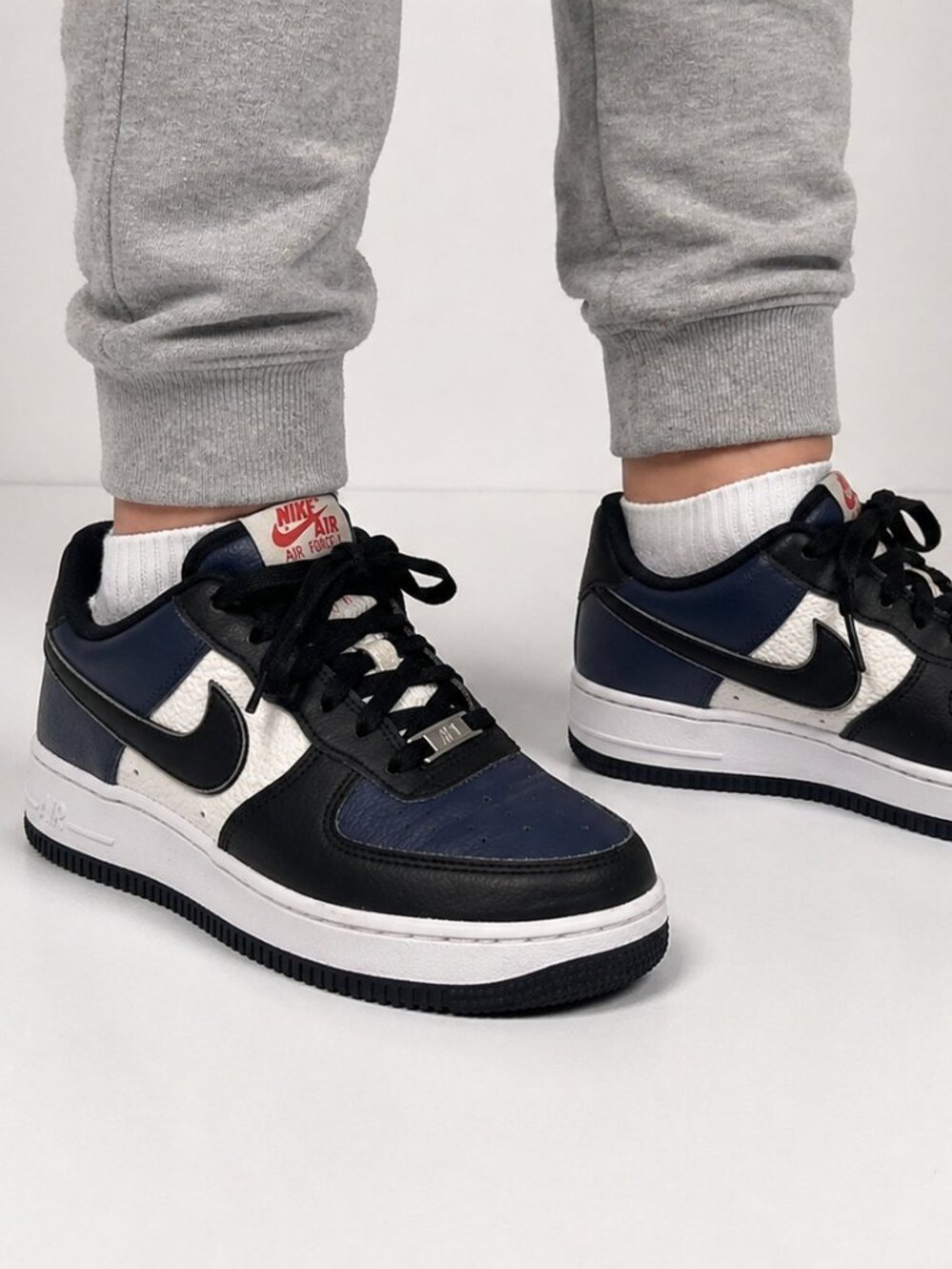 Nike Air Force 1 Low Kids 4.5Y Navy Black White Sneakers Classic AF1